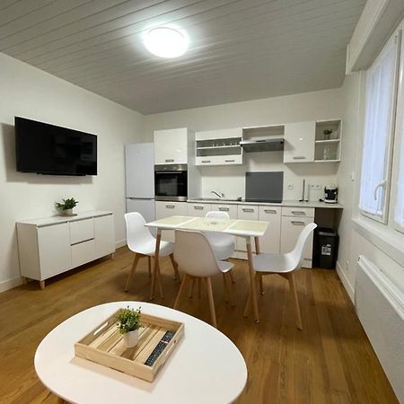 Charmant Logement Avec Garage A Льо Портел Екстериор снимка