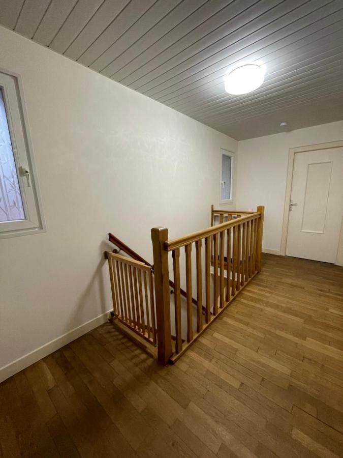 Charmant Logement Avec Garage A Льо Портел Екстериор снимка